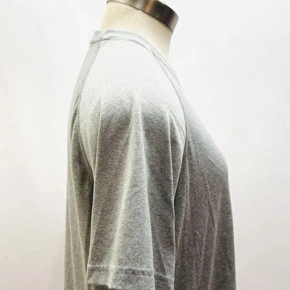 UNDER ARMOUR Men Short Sleeve Pullover Heatgear Crew Neck Gray T-Shirt Sz Small - Picture 4 of 12
